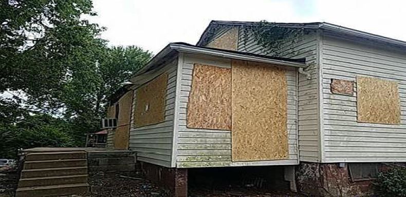 2nd image of 101 Comer St
