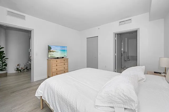 55 SW 9th St #3506 — Photo 12