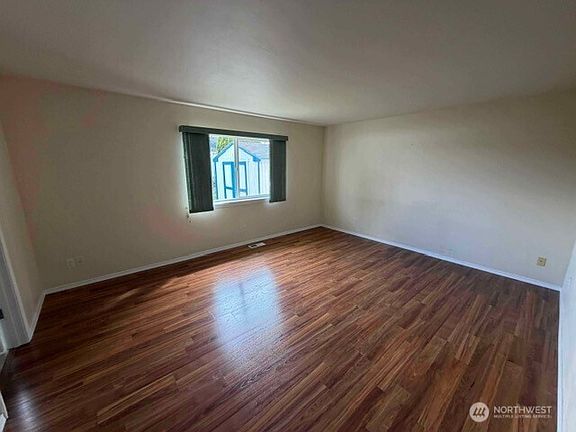 4th image of 4323 Glasgow Way