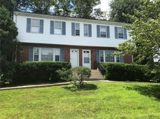 78 Parade Hill Rd #78, New Canaan, CT 06840