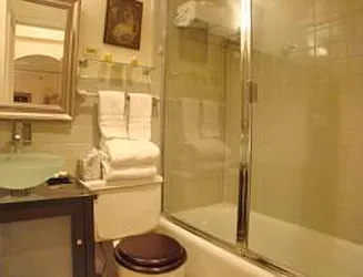 Rented by Nest Seekers International