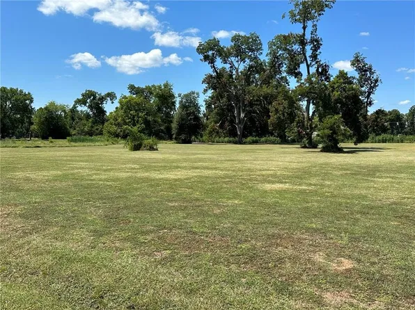 7th St, Colfax, LA 71417
