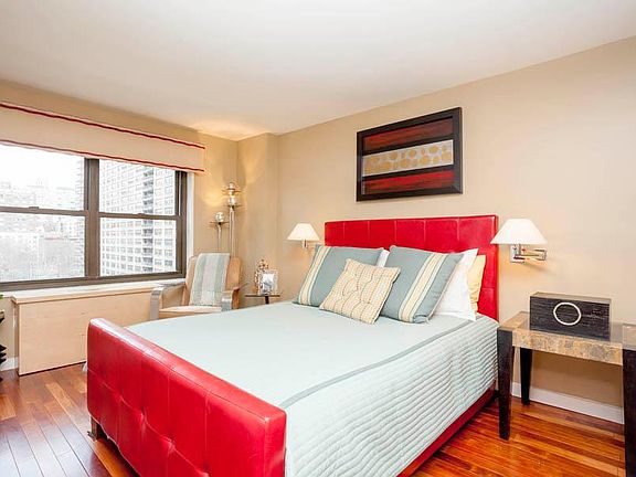 4th image of 140 W End Ave #9W