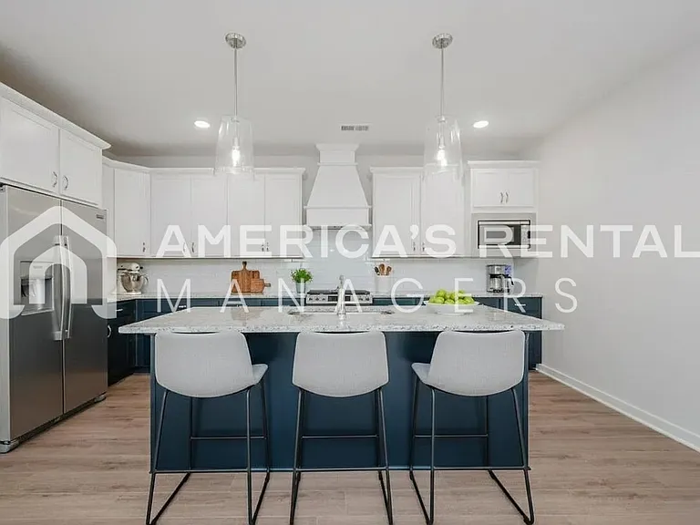 1009 Grand River Blvd W — Photo 12