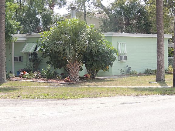 3rd image of 10 Audubon Dr