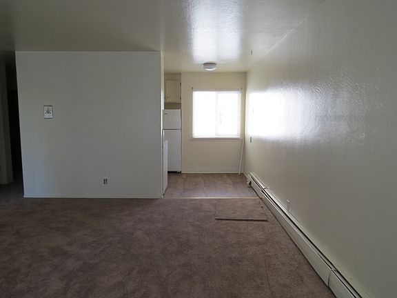 5th image of 670 Monterey Blvd #3