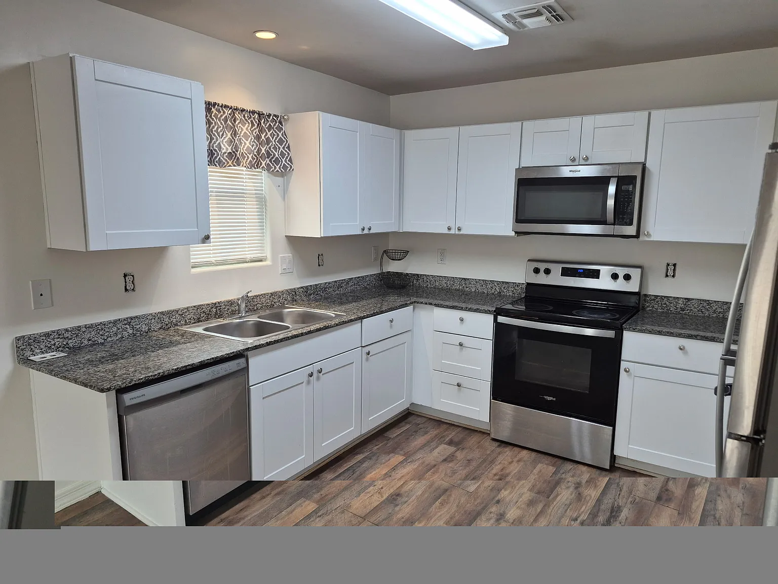 3 bed, 1200 sqft, $1,750 — Photo 1