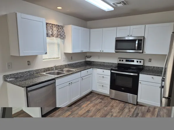 559 Holly St, Bullhead City, AZ 86442