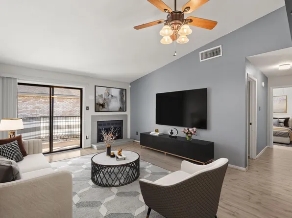 8100 Cambridge St APT 136, Houston, TX 77054
