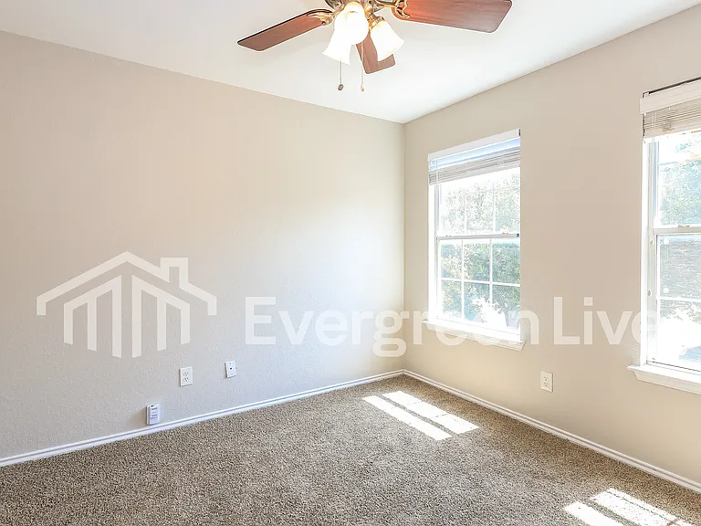 211 Roswell Cyn — Photo 12