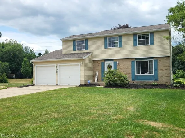 900 Berkshire Dr, Macedonia, OH 44056