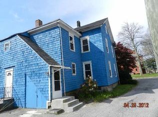 27 Locust Ave, Danbury, CT 06810