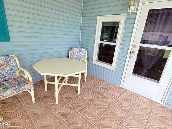 5th image of 1042 Warbler Ct