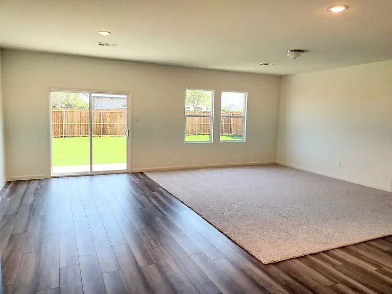 1565 Shadow Hawk Dr — Photo 8