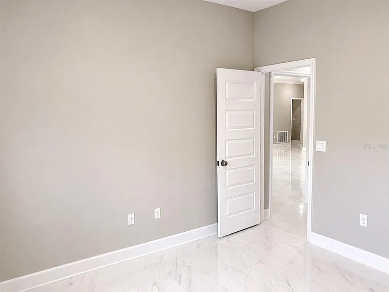 3834 Charter Rd — Photo 36