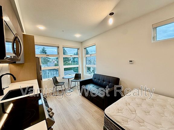 4th image of 720 Klo Rd #301