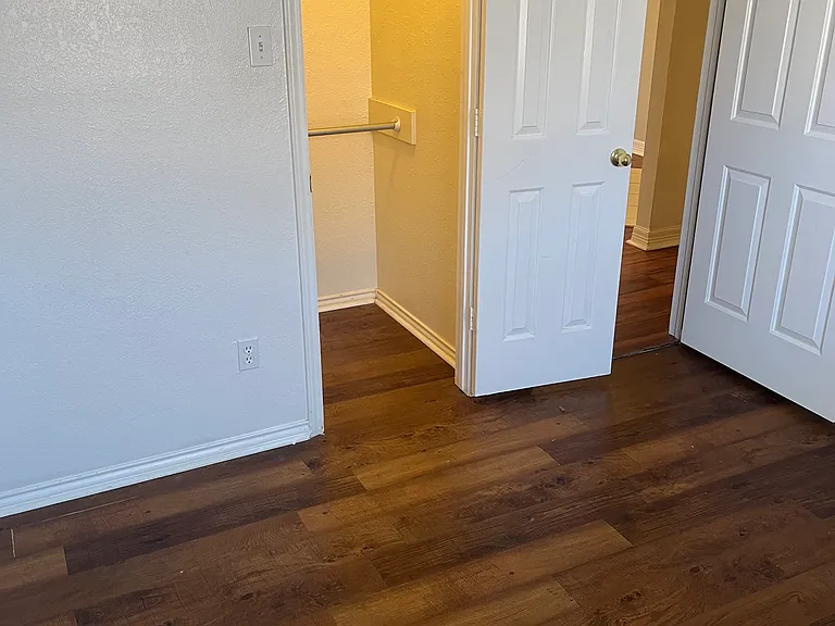 410 Justice Ave — Photo 25