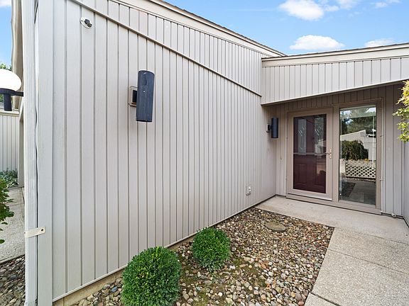 2nd image of 11016 Eastwind Ct