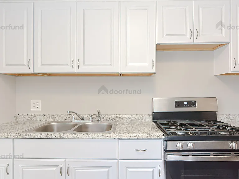 16 Harvard Rd #6 — Photo 8