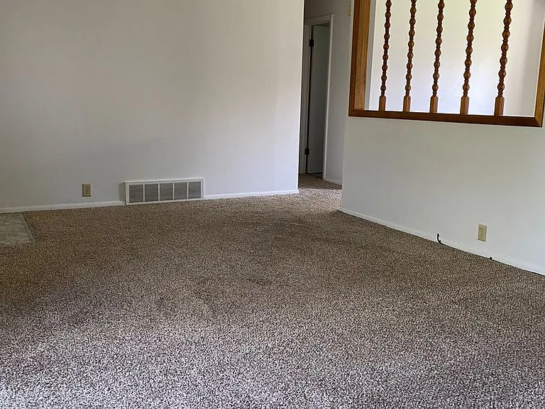 711 Murphy Dr — Photo 9
