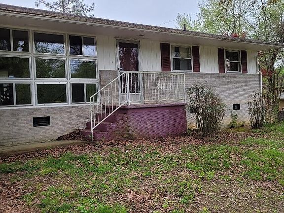 2nd image of 5504 Upshaw Dr
