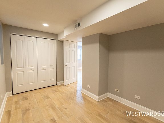 5th image of 1924 N Honore St APT 1G