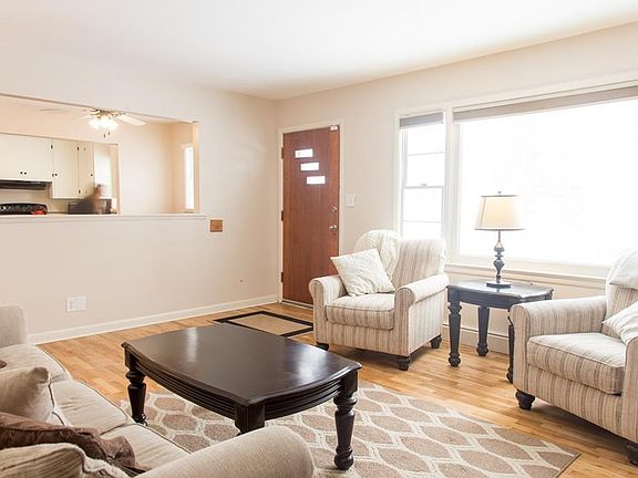 4th image of 2728 Louise Ln