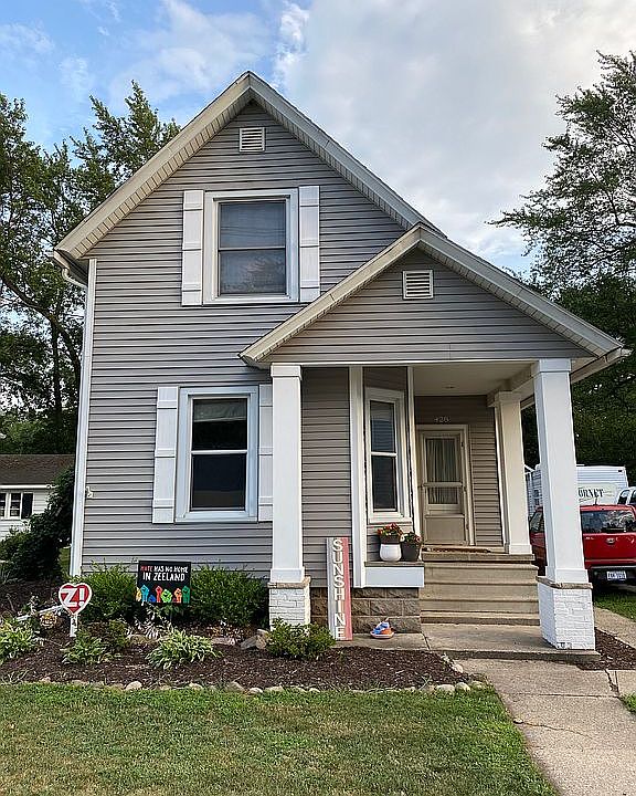 1st image of 428 E Lincoln Ave