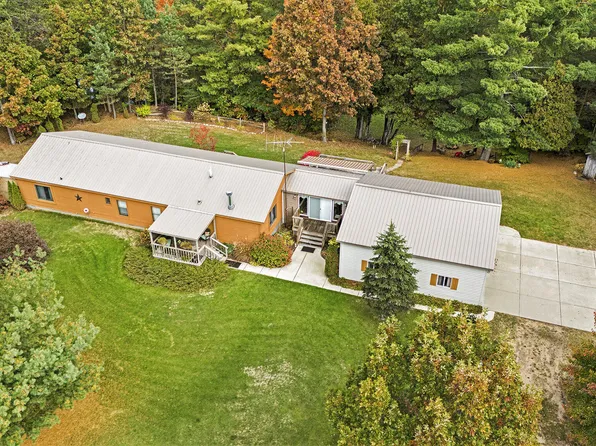 3630 E Baker Rd, Hesperia, MI 49421