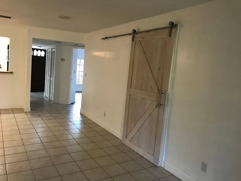 2032 N Carpenter Rd — Photo 3