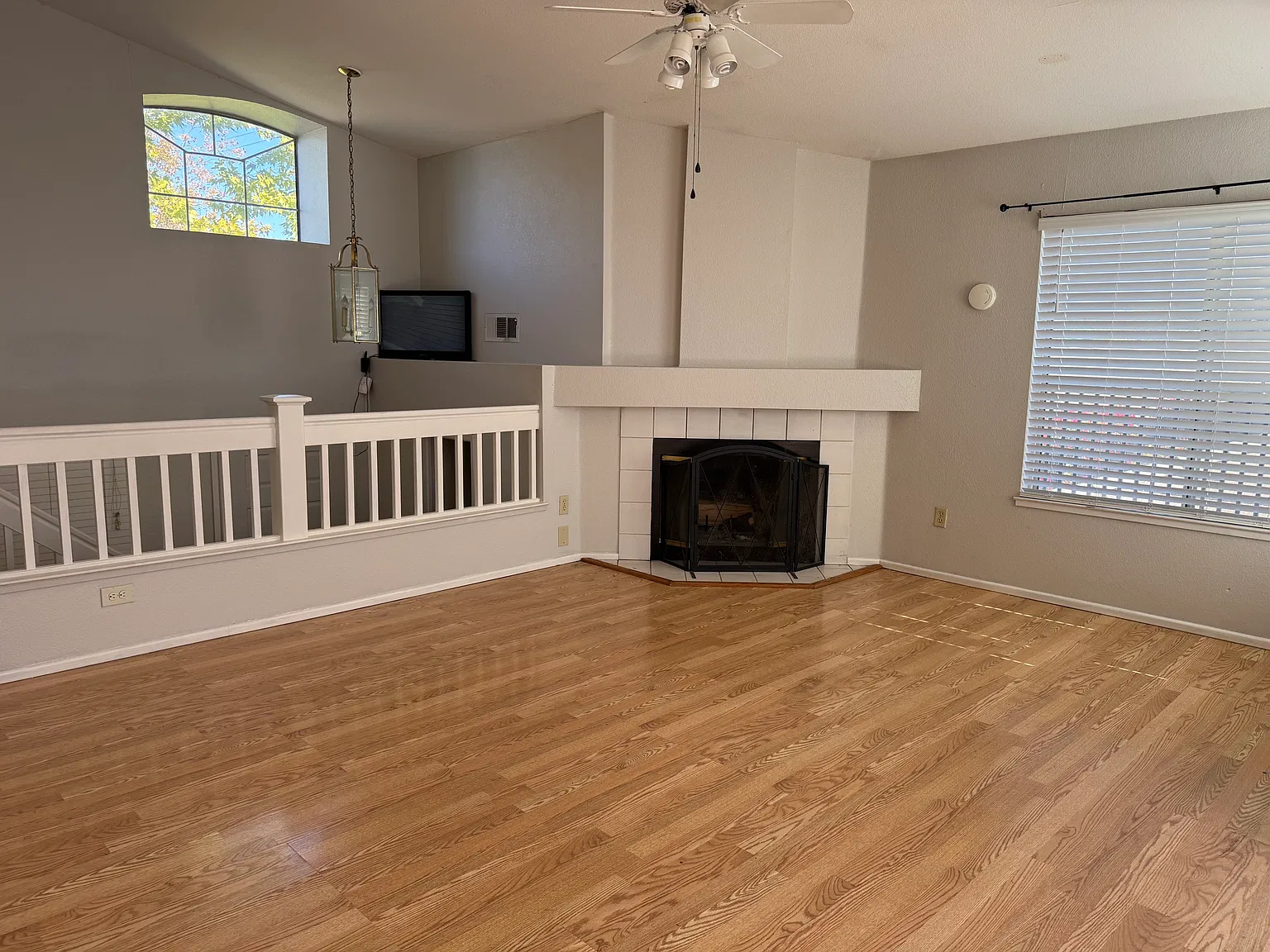 4 bed, 2.5 bath, 1700 sqft, $3,550 — Photo 4