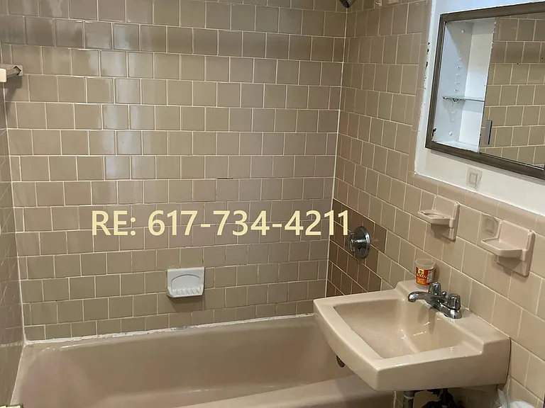 253 N Beacon St — Photo 10