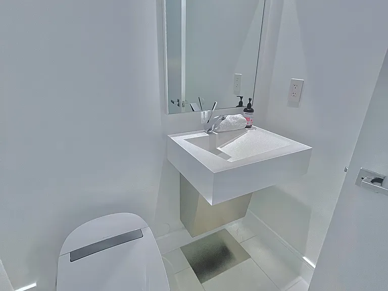 100 S Pointe Dr #111 — Photo 53
