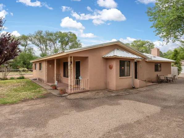 7402 Guadalupe Trl NW, Los Ranchos De Albuquerque, NM 87107
