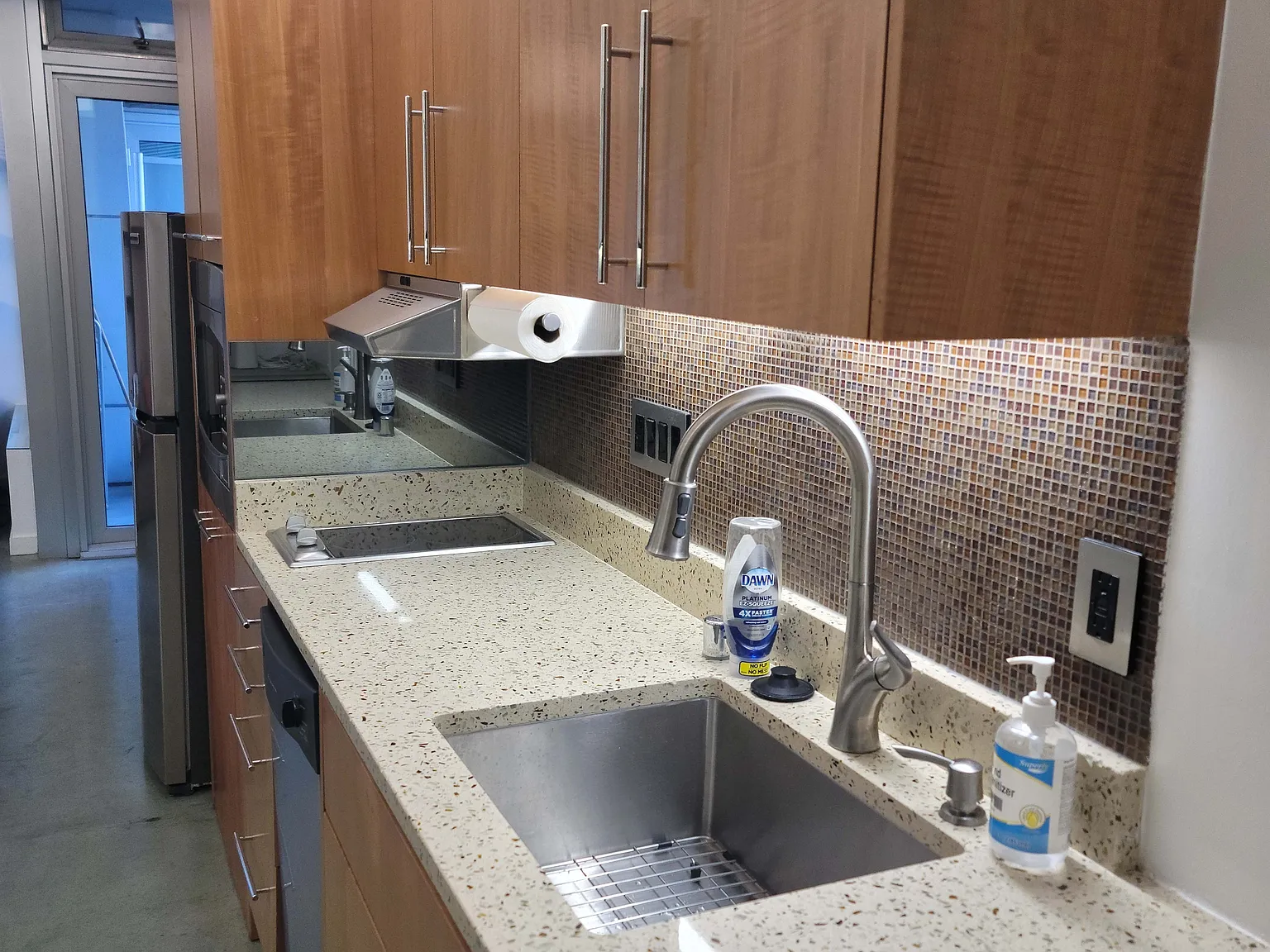 Studio, 325 sqft, $2,600 — Photo 2