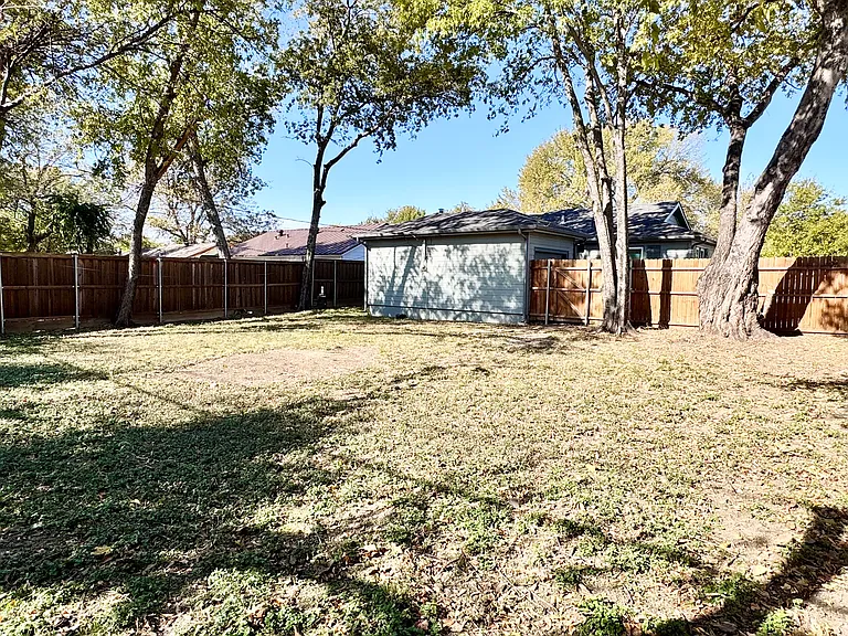 4236 Voncille St — Photo 27