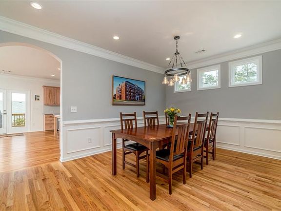 3rd image of 168 Marlow Dr