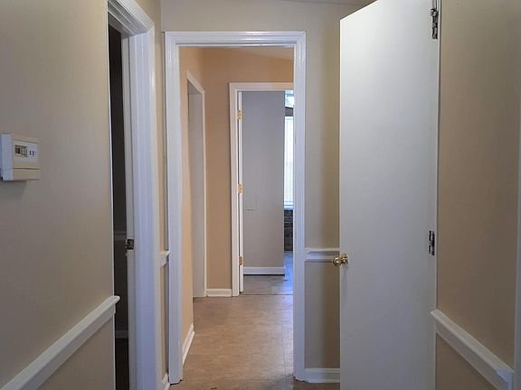 5th image of 208 W Water St