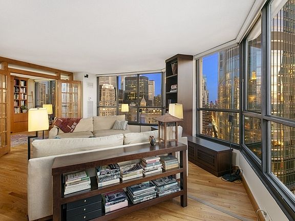 5th image of 405 N Wabash Ave Unit 3104