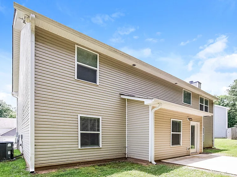 412 Fieldcrest Dr — Photo 17
