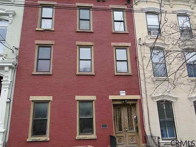 2nd image of 77 Ten Broeck St