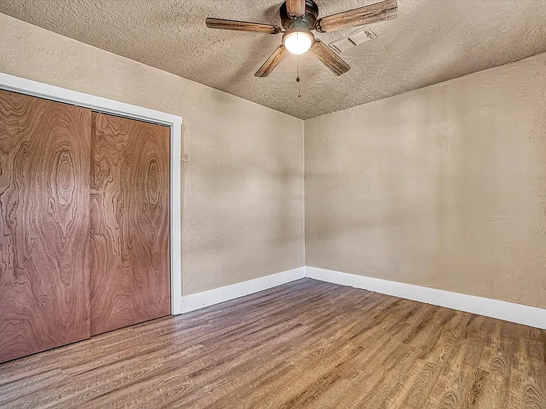 1508 N Crain St — Photo 13
