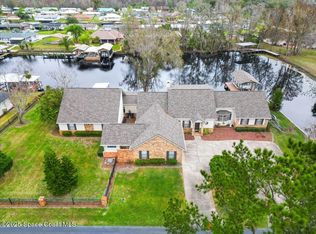 1610 Yellow Brick Rd, Astor, FL 32102