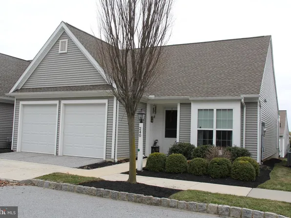 240 Asbury Ln, Strasburg, PA 17579