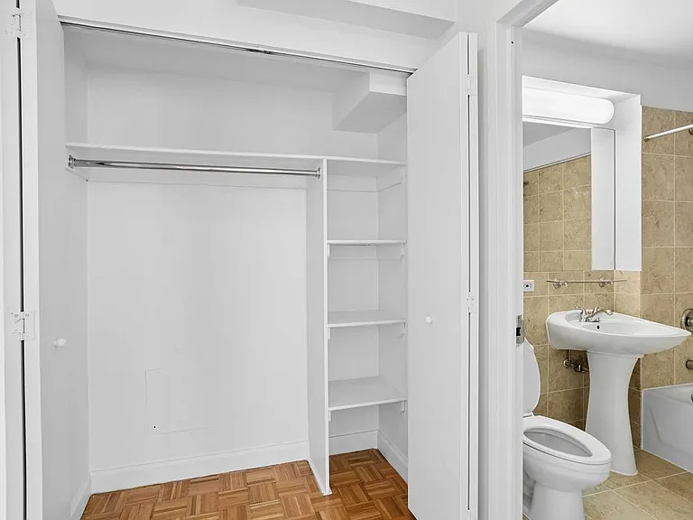 360 W 43rd St #N8H — Photo 10