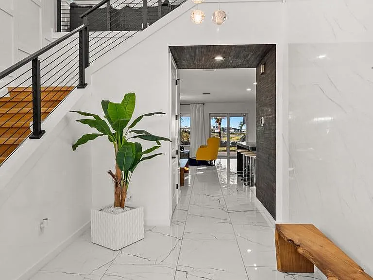 11828 SW Lyra Dr — Photo 3