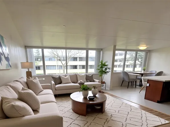 95-29 Kuahelani Ave APT 226, Mililani, HI 96789