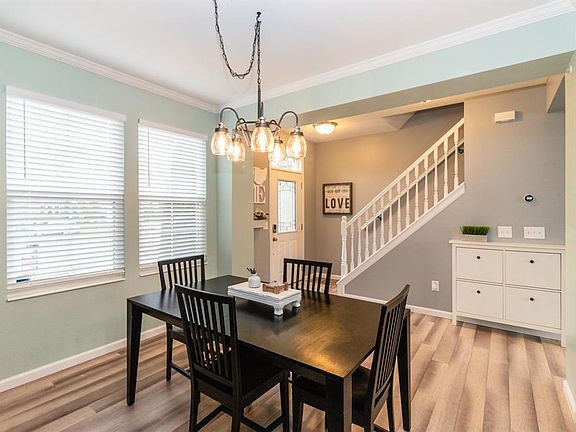 4th image of 1541 Golf Club Dr