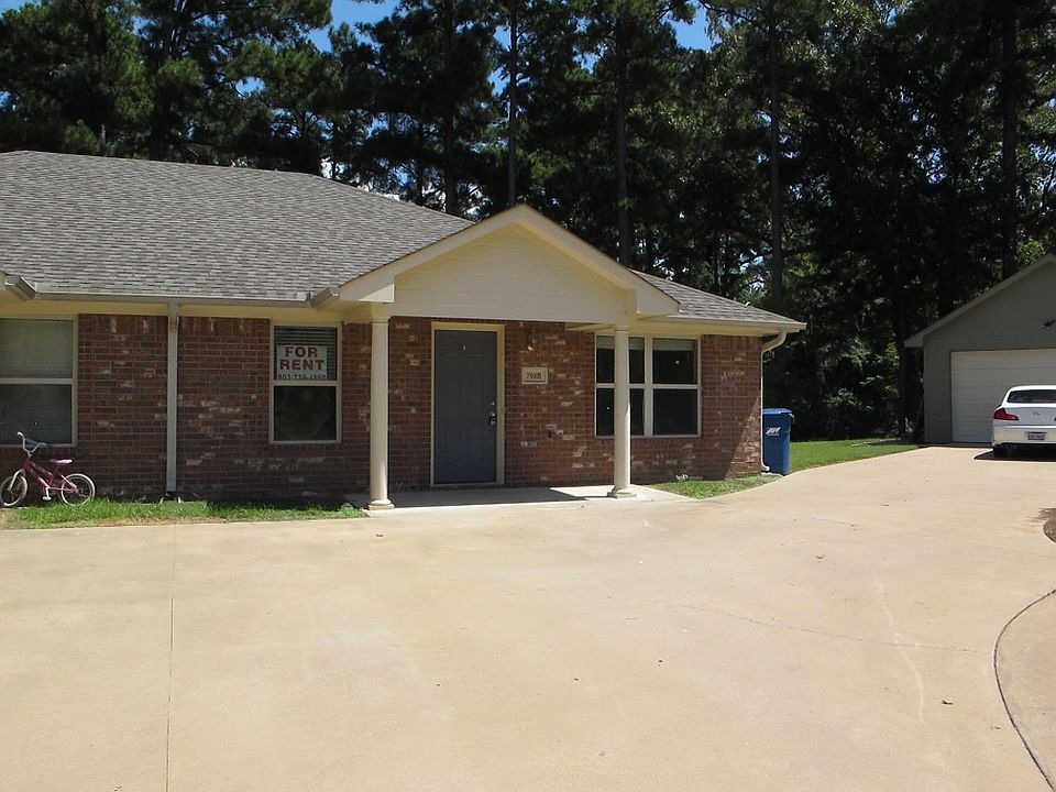 1st image of 708 Parkway Dr #B