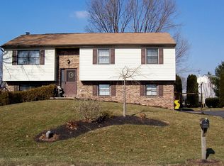524 Pleasant Valley Rd, Denver, PA 17517
